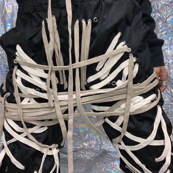 Laced up joggers - Picture 4 of 4